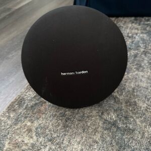 Black Wireless Speaker